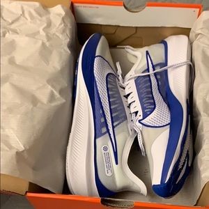Nike Zoom Gravity Running Shoes BRAND NEW